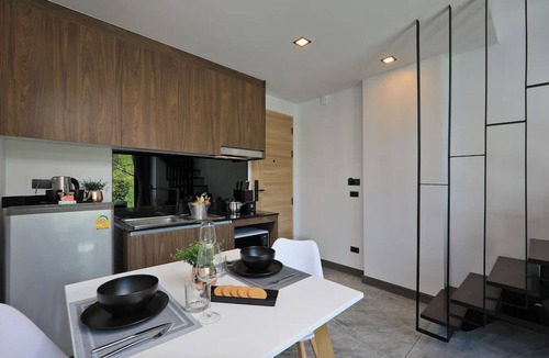 Nai Harn Apartment | NaiHarn Duplex with Pool View UTL A310