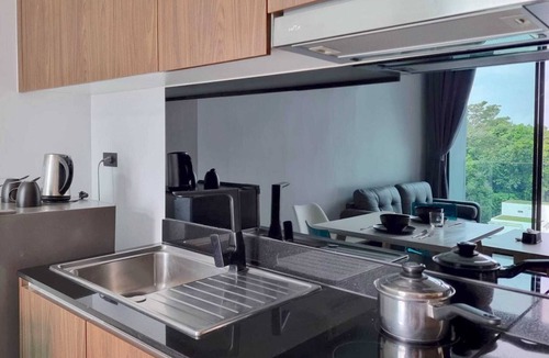 Nai Harn Apartment | NaiHarn Duplex with Pool View UTL A310