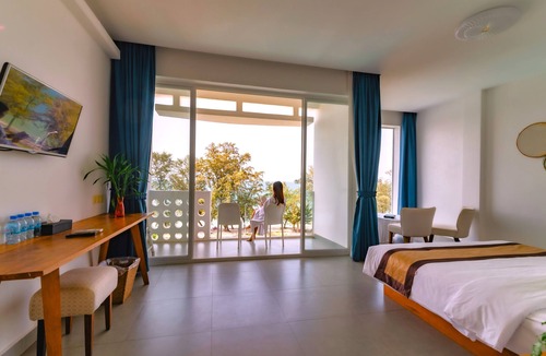 Mittakpheap Hotel | Naiya Sea Resort