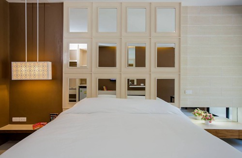 Phuket Hotel | Naka Residence