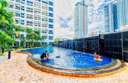 Na Chom Thian Apartment | Nam Talay Jomtien Beach - Rooftop Ocean View - Close to Beach, Pool & Gym