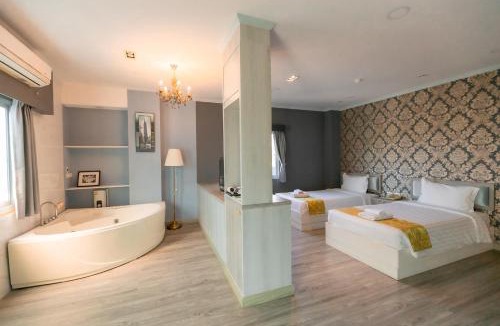 Bang Sao Thong Hotel | Napheera Royal Tel