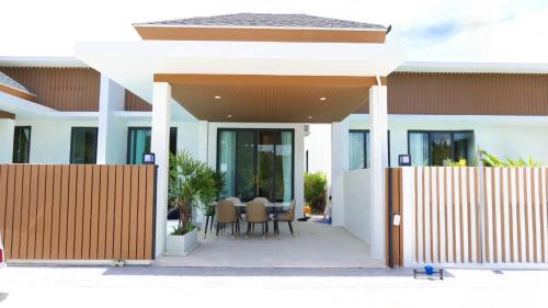 Sa Khu Villa | Narinsaya Airport Relax Pool Villas