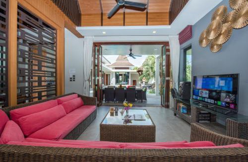 Krabi Villa | Narintara Private Villas - Hotel style service with Free Tuk Tuk to the beach
