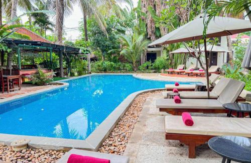 Sangkat Sla Kram Hotel | Natural Relax Villa