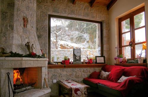 Arachova House | Nefeles
