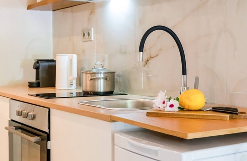 Kalamata Marina Apartment | Neilis - Modern Retreat in Central Kalamata