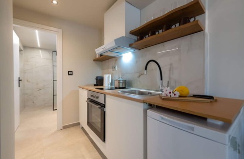 Kalamata Marina Apartment | Neilise - Modern Retreat in Central Kalamata