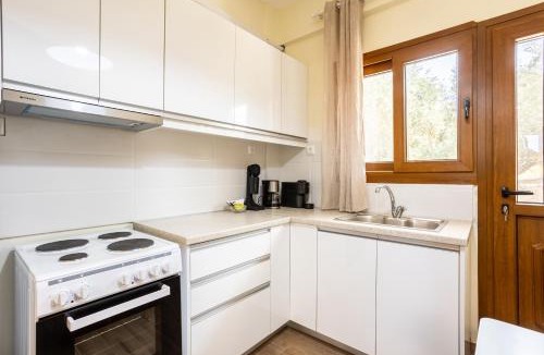 Kakovatos Apartment | Nelly's Place Garden house 2