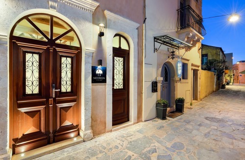 Old Town Apartment | Neorion Ground Floor Old Harbour