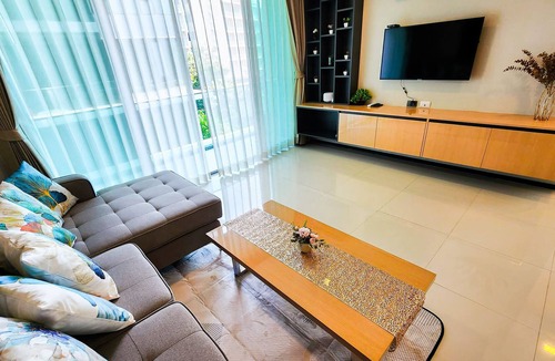 Nimman Condo | NEW 2-Bedroom Luxury Suite with 2 bicycles, Near Nimman, Airport, and CMU.