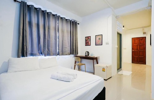 Sukhumvit Apartment | Newhi BTS Ekkamai 42 1