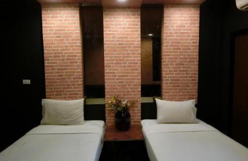 Phaya Thai Hotel | NewYork Suite Hotel