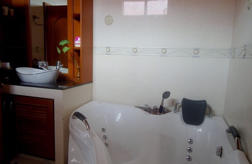 Chong Kham Hotel | Ngamta Hotel