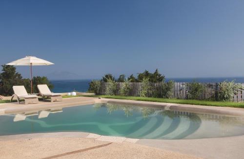 Akrotiri Villa | Niki's Villa - Luxury Seaview Villa!