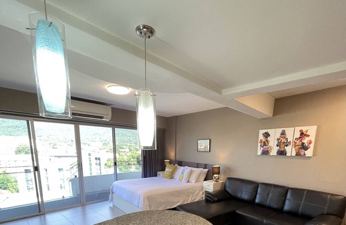 Nimman Apartment | Nimman Studio with FREE Motorbike - Kitchen - View - Chom Doi 1
