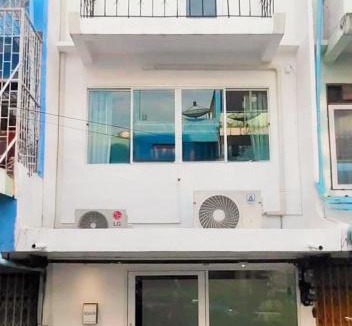 Bang Na Apartment | Nitichai Place, Private Sukhumvit Townhome 8PAX