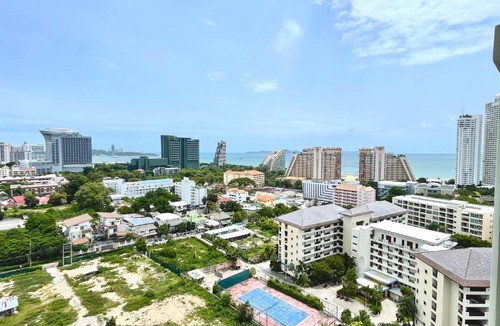 North Pattaya Hotel | NL-市区高层海景公寓-门口有双条车-室内设施齐全-近 Terminal 21-免费游池和健身-Lumpini