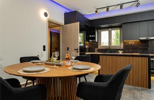 Maleme House | Noir Residence - Chic 2Br House Near Maleme Beach