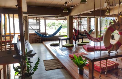 Ko Lanta Hostel | Non La Mer Hostel - Bed & Yoga