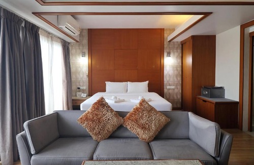 Nonthaburi Hotel | Nonthaburi Palace Hotel