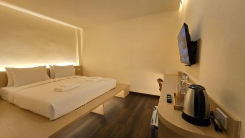 Silom House | Norns Silom Cafe & Stay