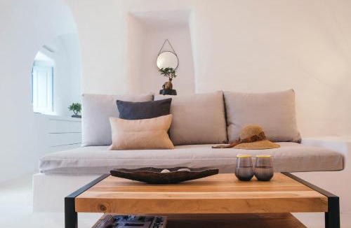 Finikia Villa | Nykteri by A Terre Cave Villas