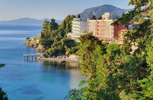 Perama Hotel | Oasis