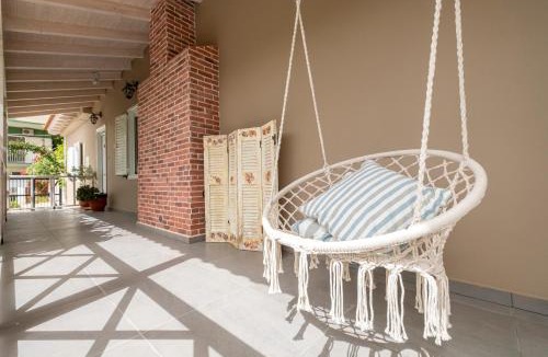 Tolo Villa | Oasis Home