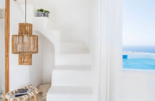 Oia Hotel | Oia Cave Suite + Private Plunge Pool
