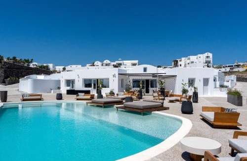 Fira Hotel | Oikos Santorini Living Concept