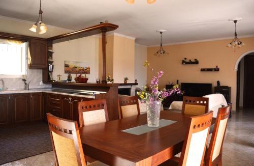 Sinarades House | Olive Grove Villa