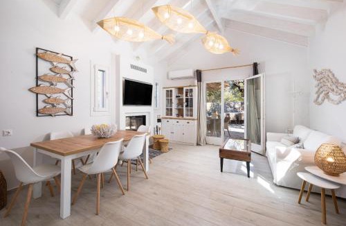 Stavros House | Olivea Premium Holiday Homes