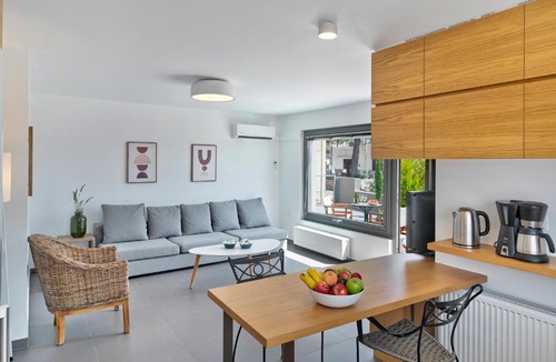 Platanias Town Apartment | Olivea Slow Living Mountain View Apartment with Pool in Chania – Alectrona Living Crete
