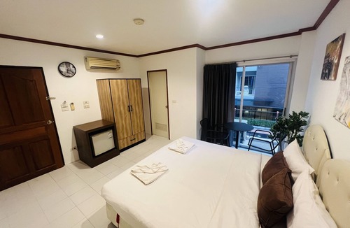 Patong House | Omaya Guest House