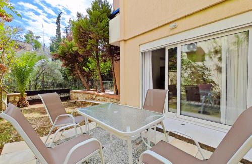 Marousi Apartment | Omorfokklisias by Verde Apartments
