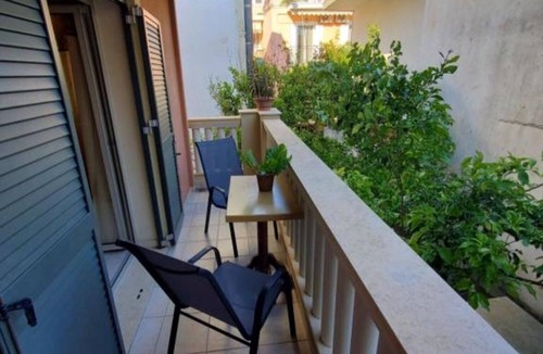 Argostoli Town Apartment | One Bedroom Cosy Apartment with Balcony - Sior Dionysios Apartments
