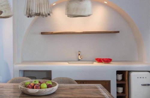 Pyrgos Villa | One Bedroom Panoramic - White Co