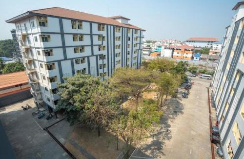 Khlong Luang Hotel | One Residence Navanakorn
