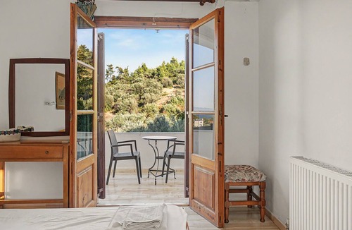 Chalkidiki Region Apartment | Orama 20 Room with Sea View, Wi-Fi, and Air Conditioning