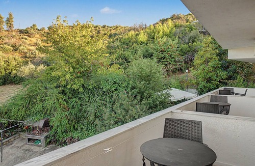 Chalkidiki Region Apartment | Orama 20 Room with Sea View, Wi-Fi, and Air Conditioning