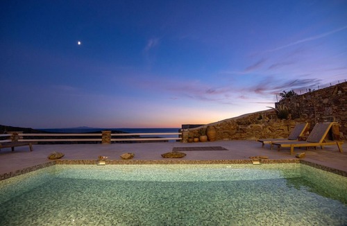Tinos Villa | Õrmos seaside villas with private pool