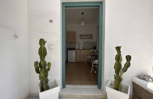 Ornos Apartment | Ornos Studio 28 - Home and More