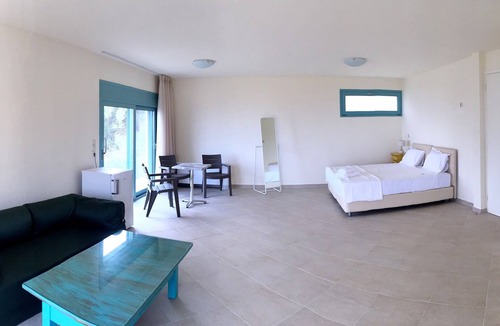 Plomari House | Ouzo Villas 2, 3BR Villa in Ag. Isidoros Plomari Lesvos