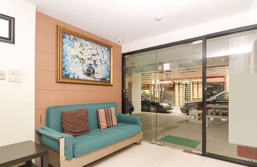 Si Phraya Hotel | OYO 225 Premier Place Hotel