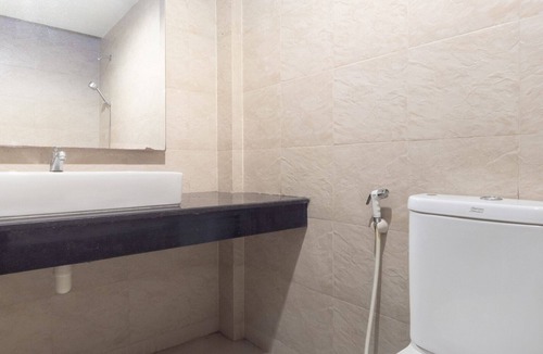 Chonburi Hotel | OYO 75382 Chonburi Hotel