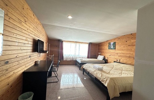 Old Phuket Town Hotel | OYO 75472 GOTUM Hostel 2 & Money Exchange
