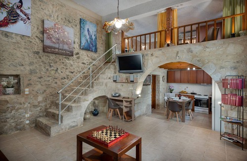 Mouri House | Pagonas Traditional House