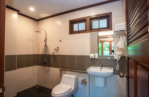 Cherngtalay Hotel | Pai Tan Villas