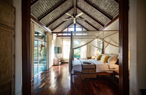 Mae Rim Hotel | Pak Ram